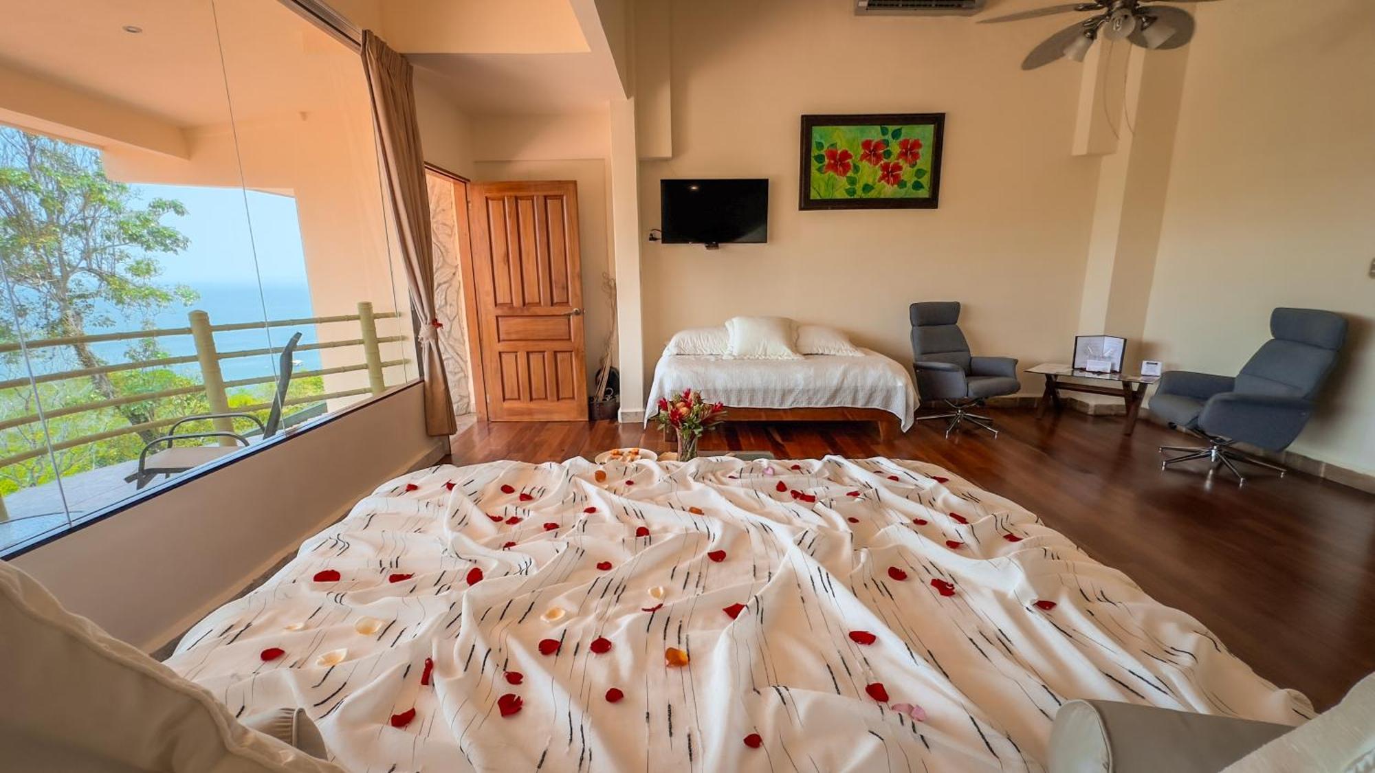 Issimo Suites (Adults Only) Мануел Антонио Екстериор снимка