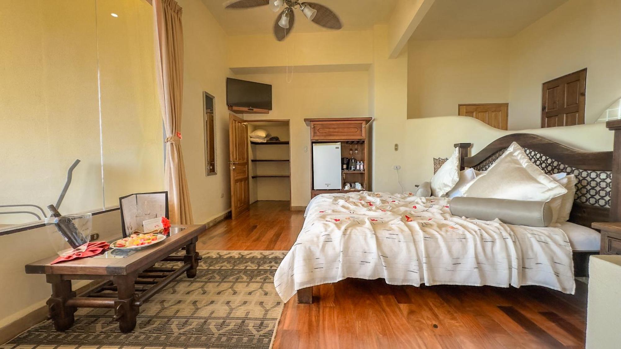 Issimo Suites (Adults Only) Мануел Антонио Екстериор снимка