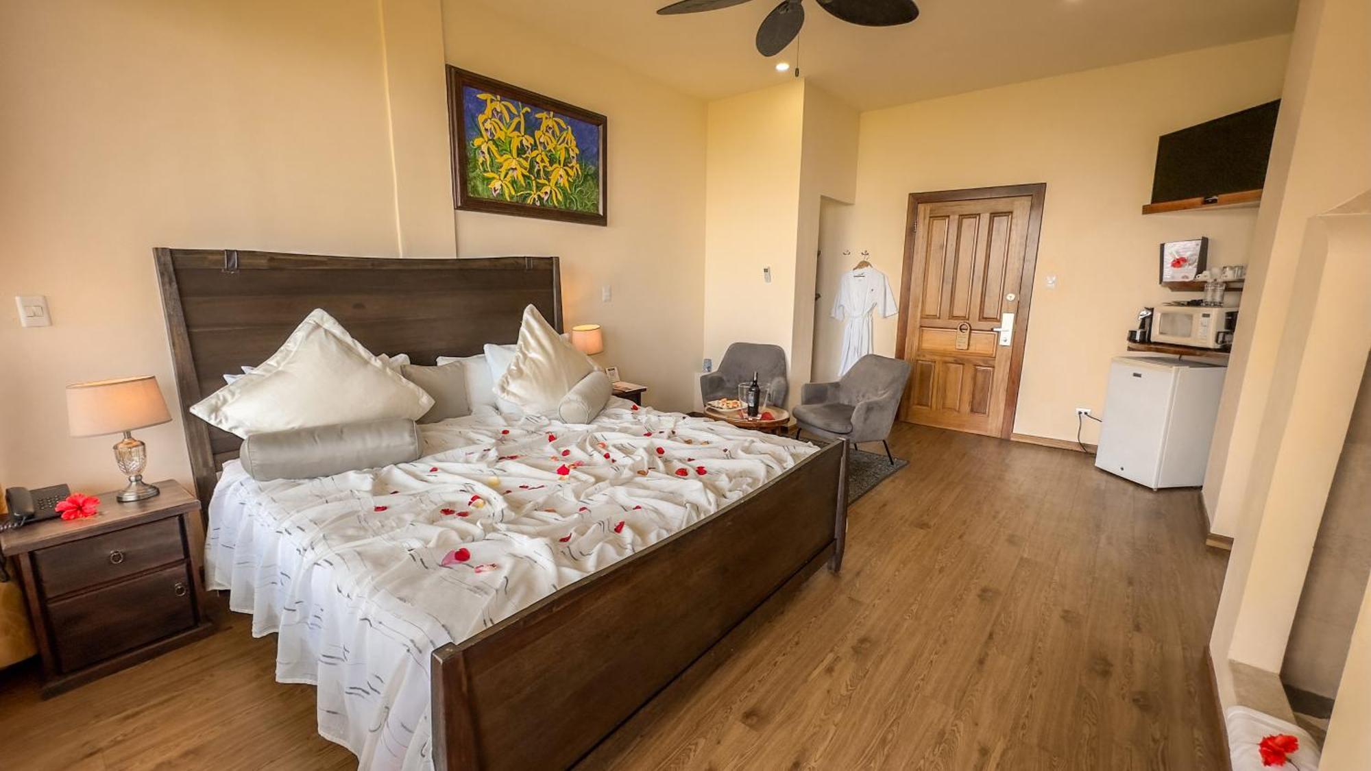 Issimo Suites (Adults Only) Мануел Антонио Екстериор снимка